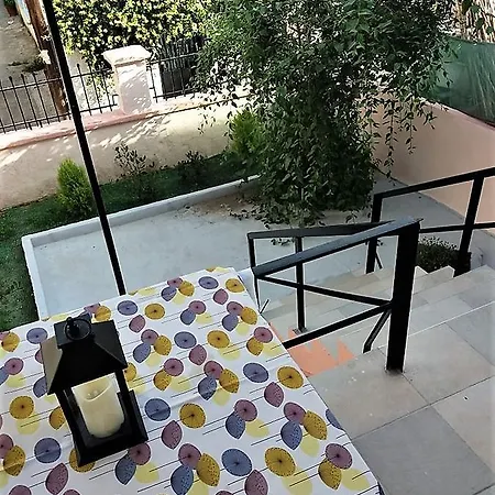 Holiday House *